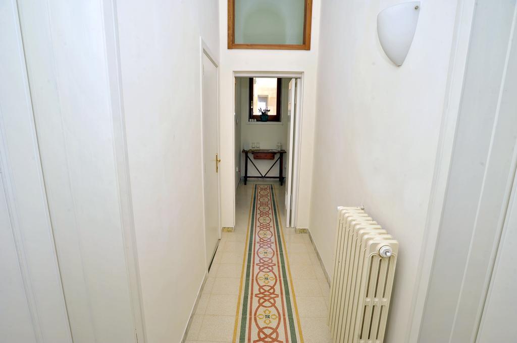 Le Tre Civette Bed & Breakfast Lecce Exterior photo