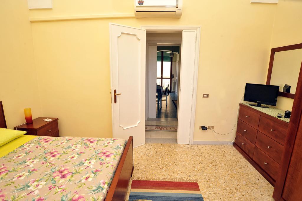 Le Tre Civette Bed & Breakfast Lecce Exterior photo